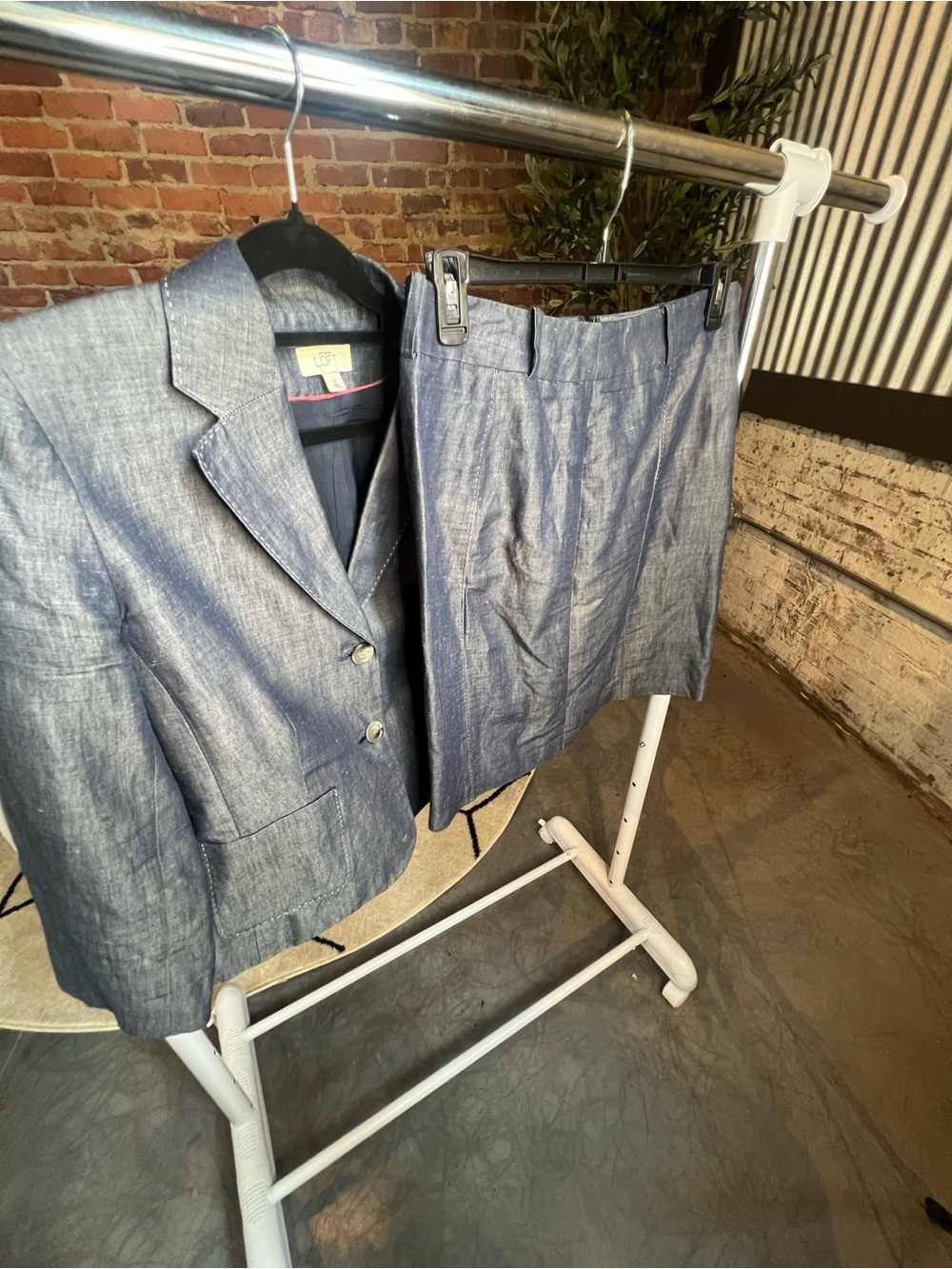 Ann Taylor LOFT Gray Tailored Skirt Suit Set | Blazer & Dress Skirt | Size 6